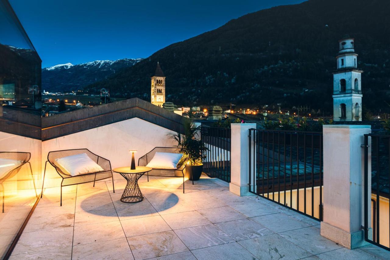 Domus Cavour Rooms&Suites Tirano Exterior foto