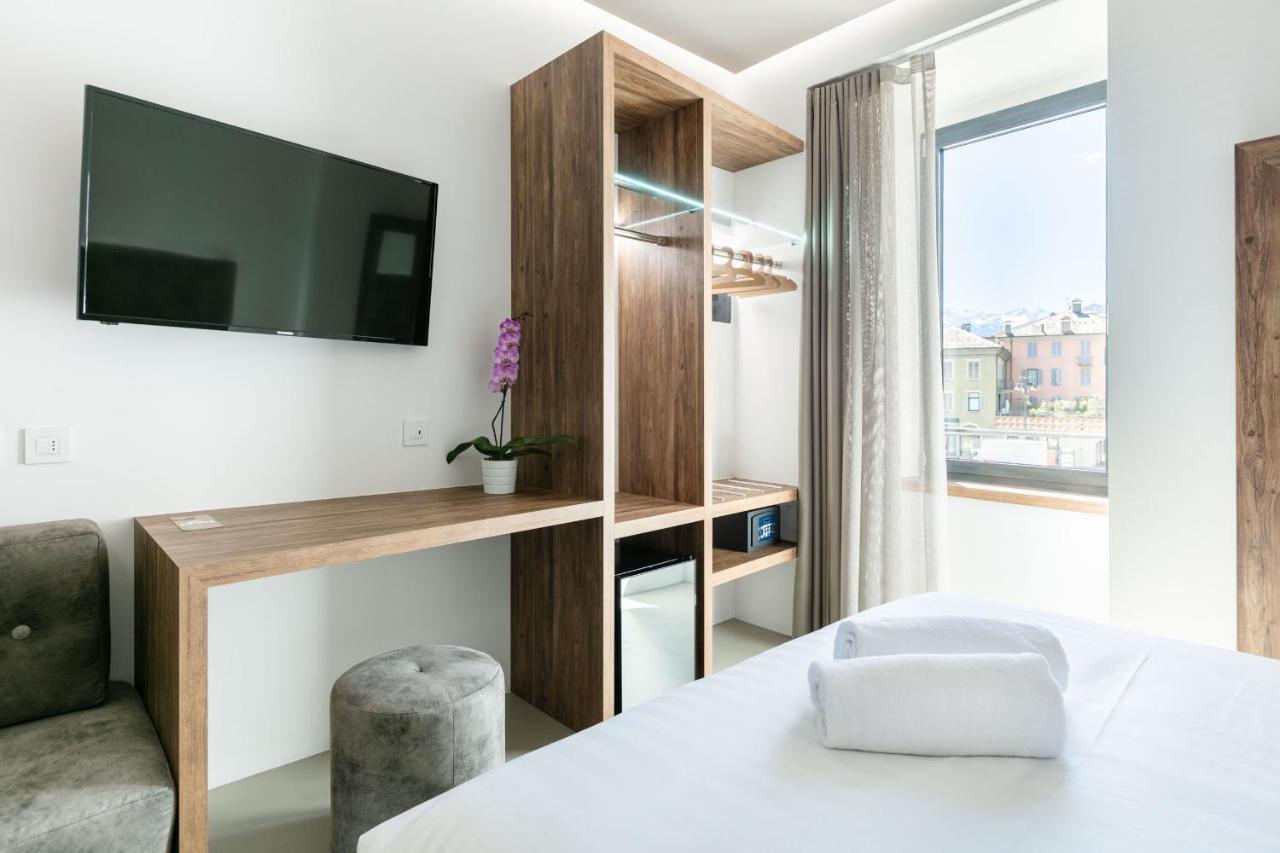 Domus Cavour Rooms&Suites Tirano Exterior foto