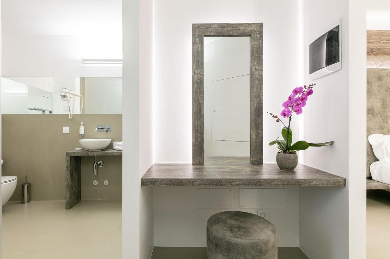 Domus Cavour Rooms&Suites Tirano Exterior foto