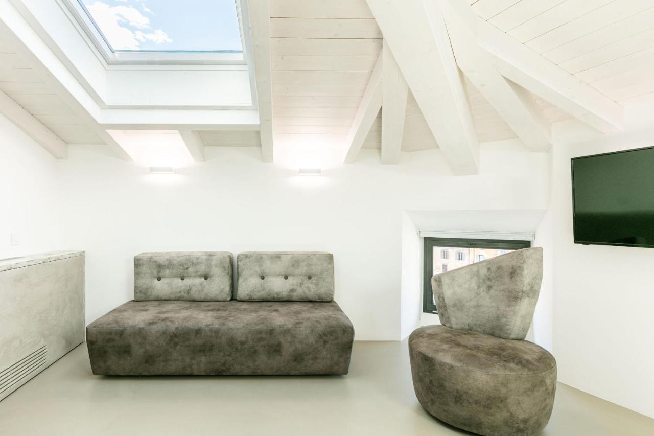 Domus Cavour Rooms&Suites Tirano Exterior foto